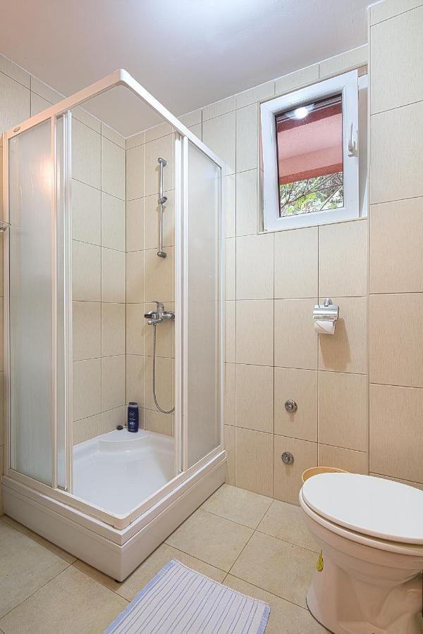 Metaxi Suits Guest house 3*