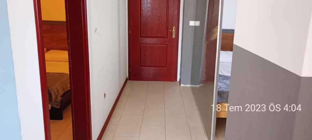 Metaxi Suits Guest house