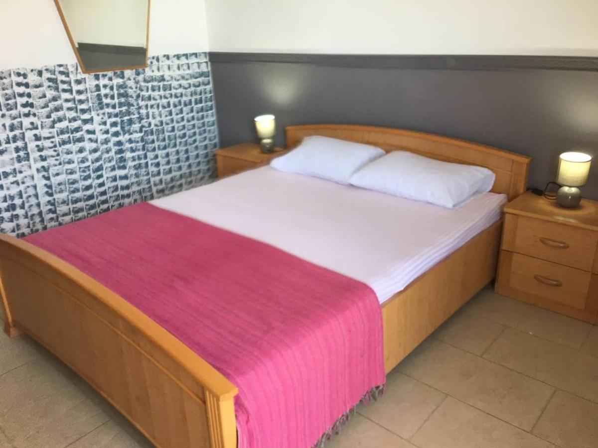 Metaxi Suits 3* Budva